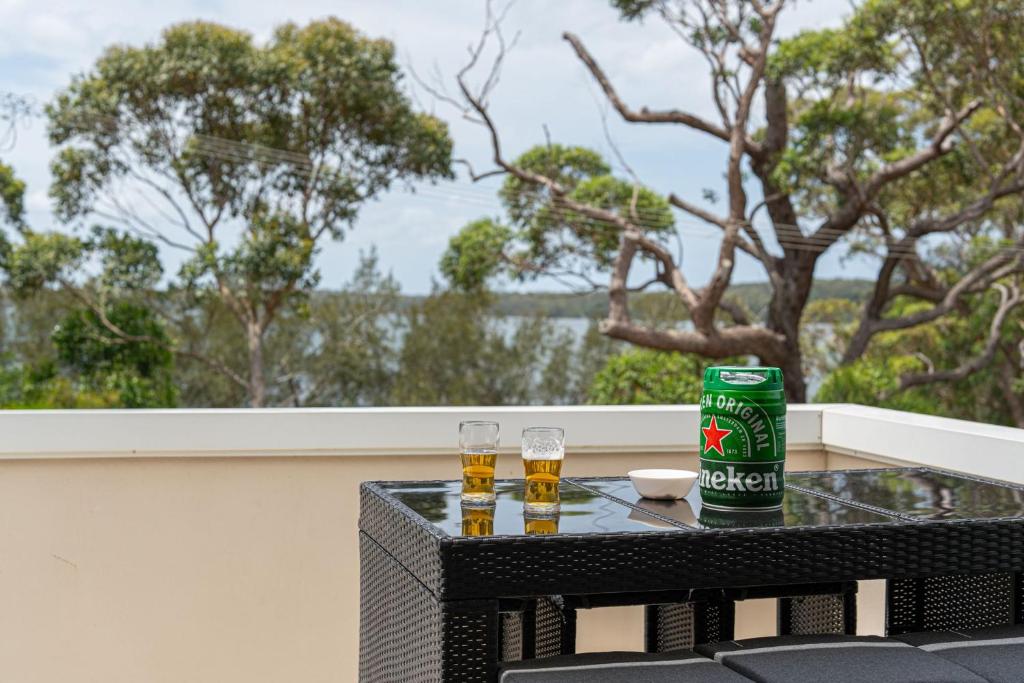 Swan Lake View House, Berrara