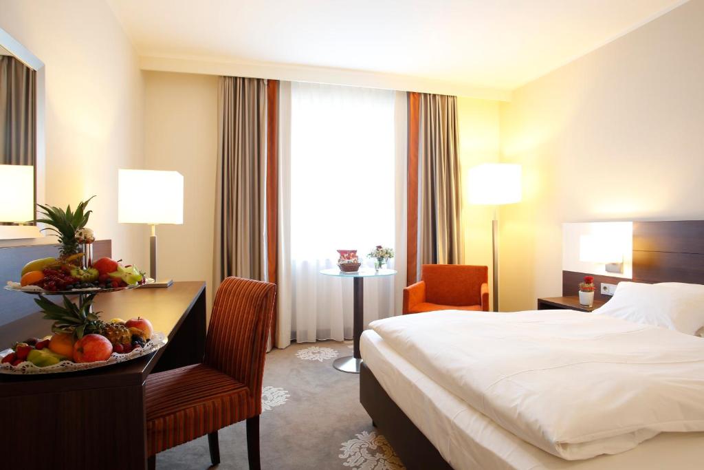 Parkhotel Wittekindshof photo