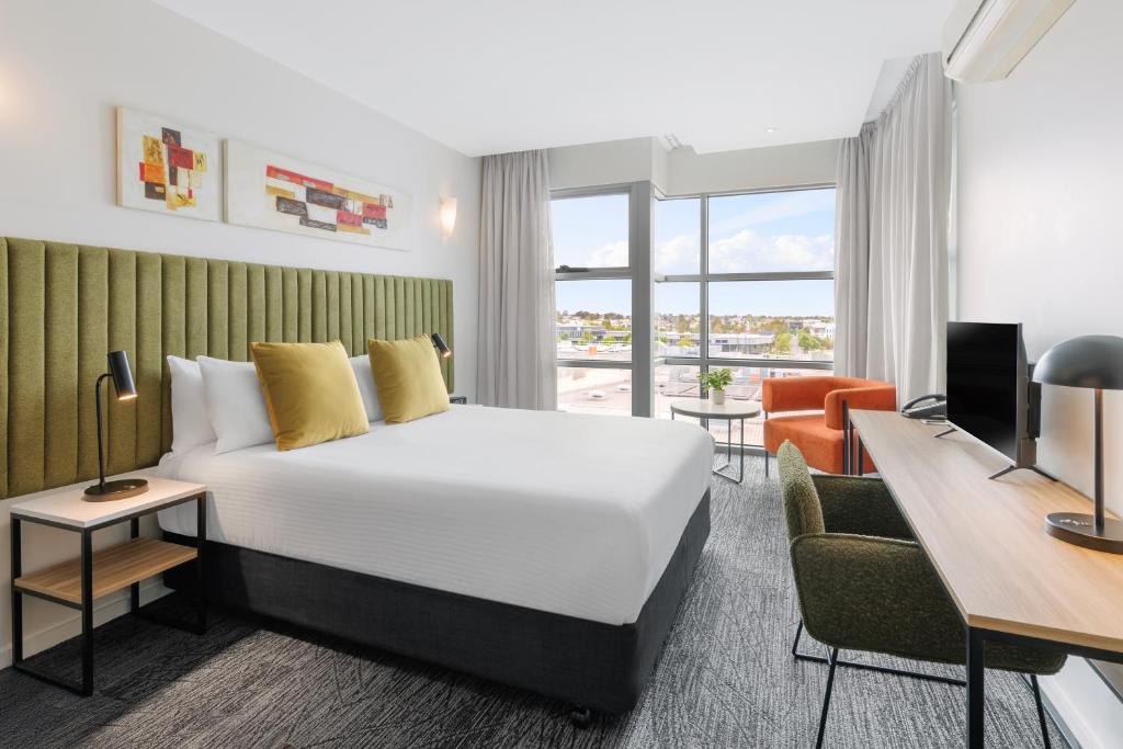 Quest Caroline Springs, Caroline Springs