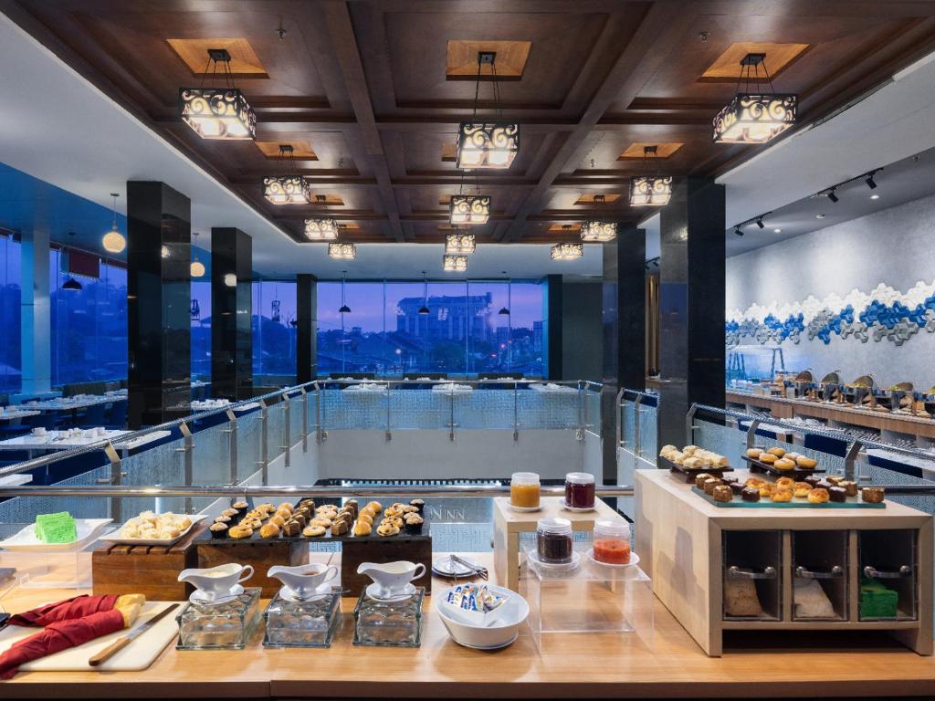 2. 페이브호텔 칠라..