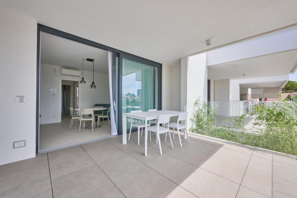 Venice Beach Apartments - 5