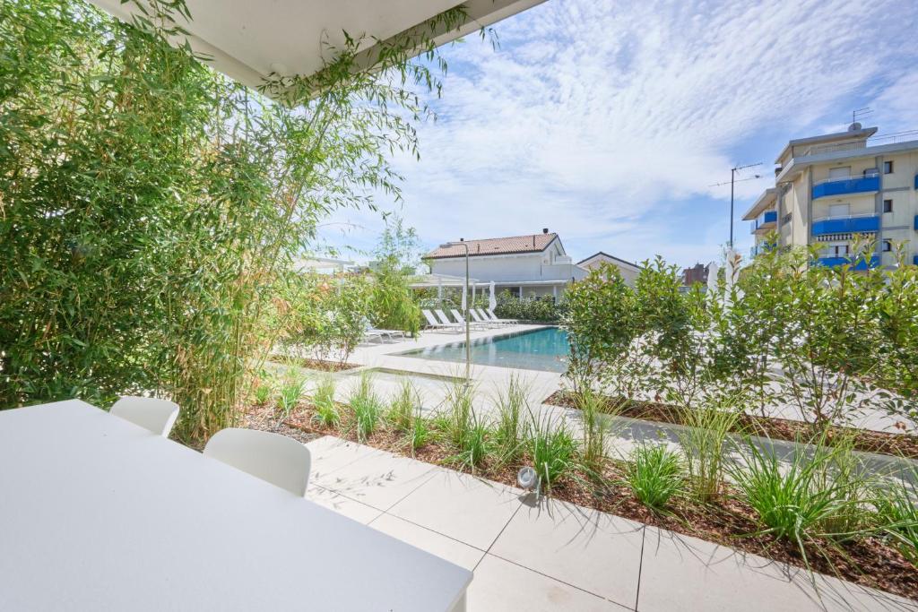 Venice Beach Apartments - 3