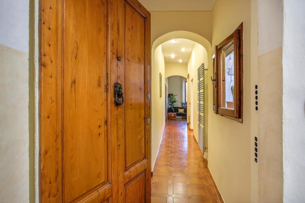 Oltrarno Tasso Apartment in Florence - 2