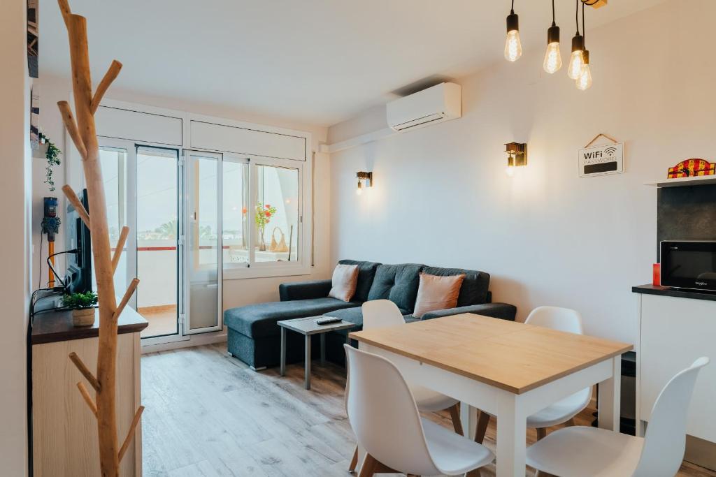 WELCS APARTAMENTO 193 EMP con vistas al canal - 1