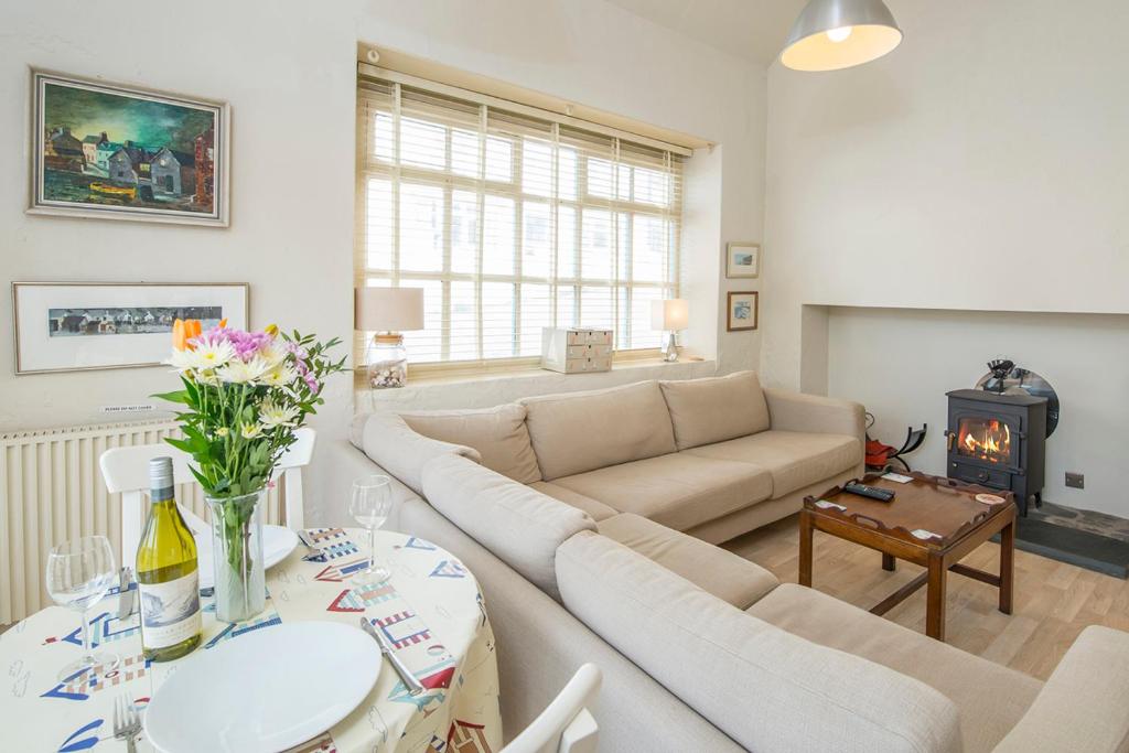 Siop Yr Hen Gigydd, Haverfordwest