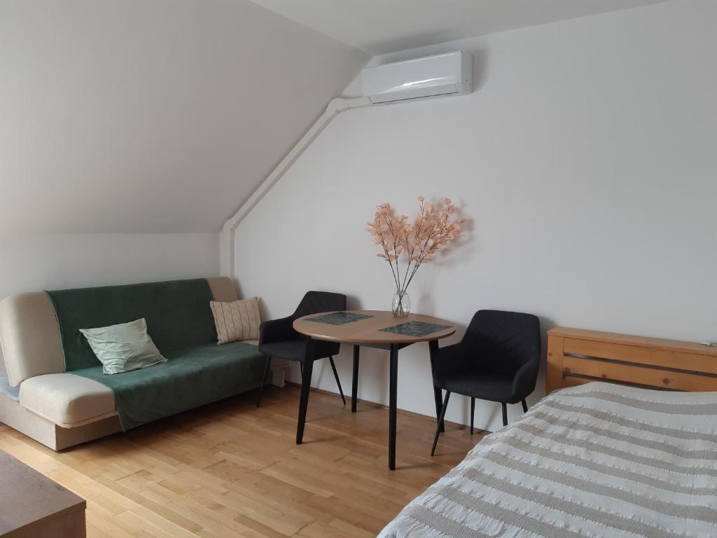 Julia Apartman Hévíz, Hévíz