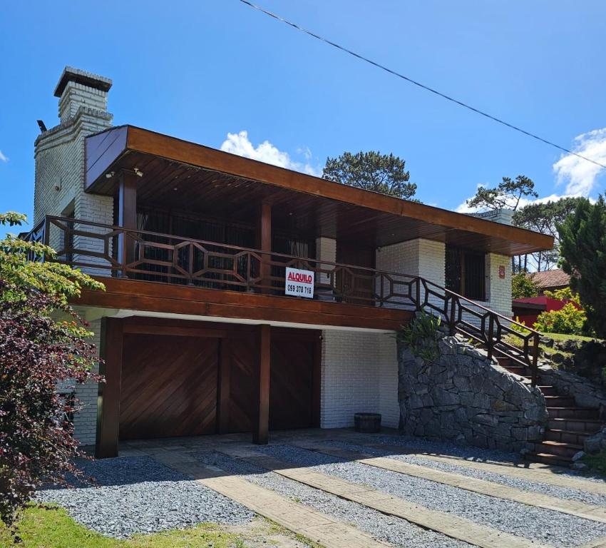 Casa con piscina en Piriápolis - 2