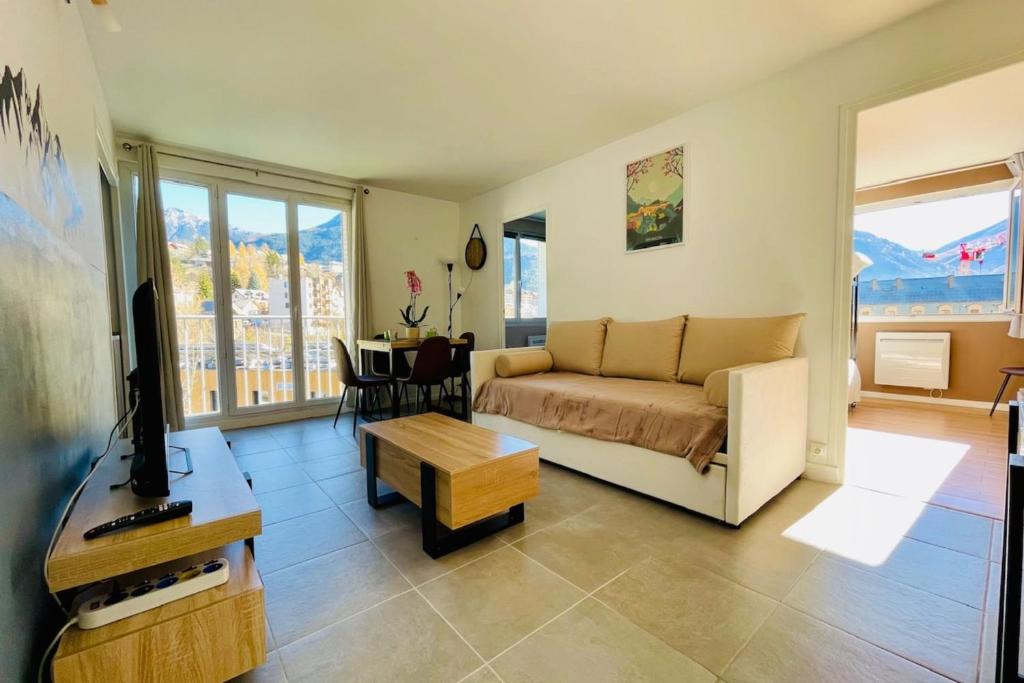 Charming T3 with balcony in the heart of Briançon, Briançon