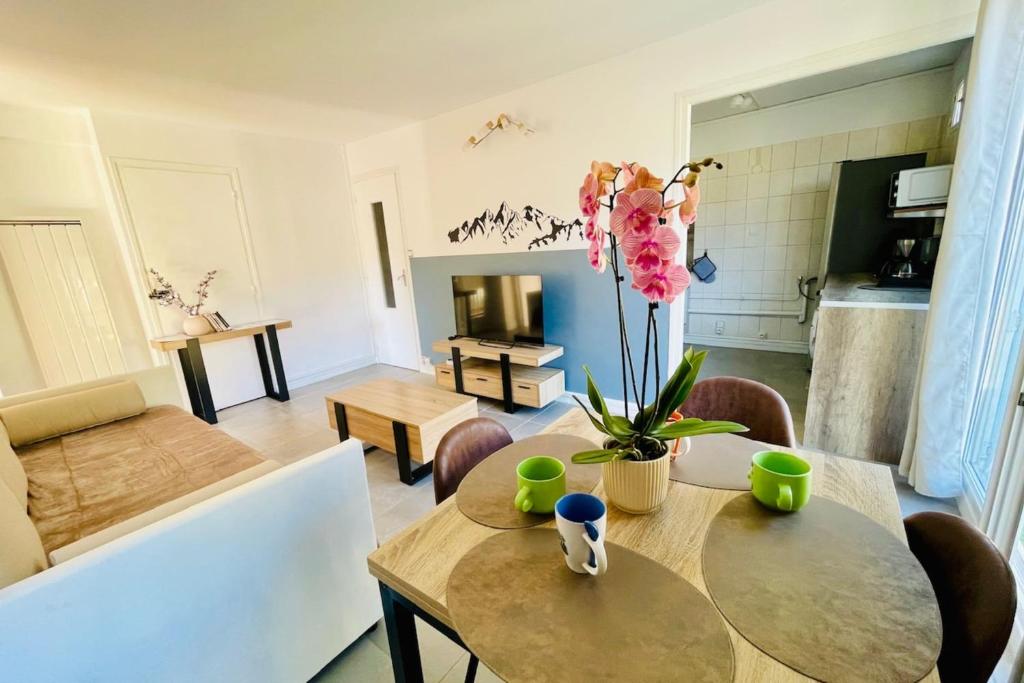 Charming T3 with balcony in the heart of Briançon - 4