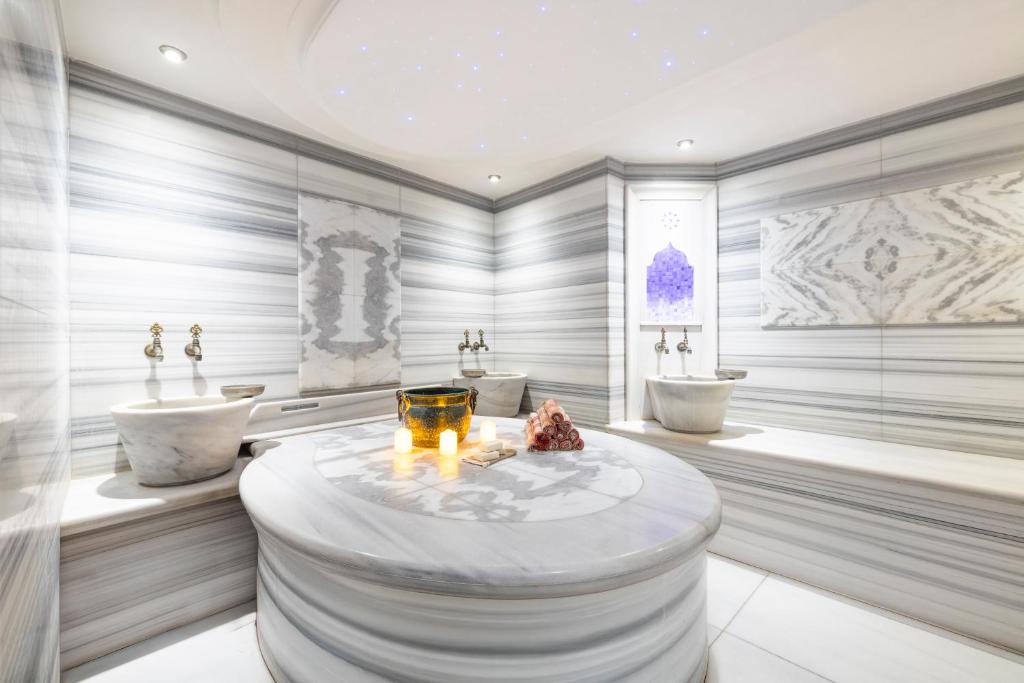 AHC オールド シティ ホテル - Facilities image