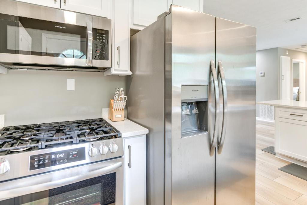 5 Mi to VictoryLand Casino Secluded Home with Deck! <br><br> 숙소 이미지