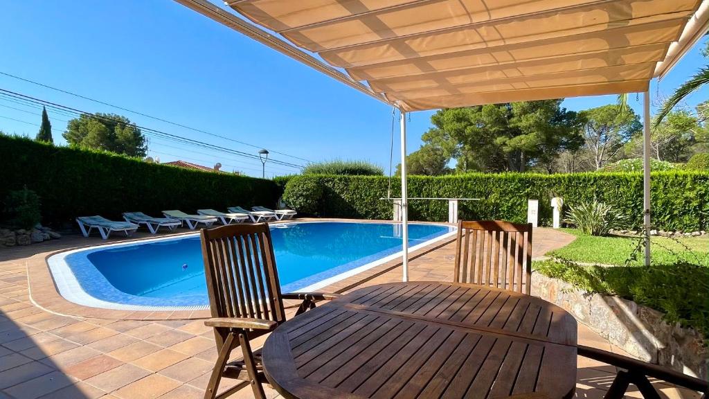VOLENDAM 18 Planta baja con piscina privada - 3