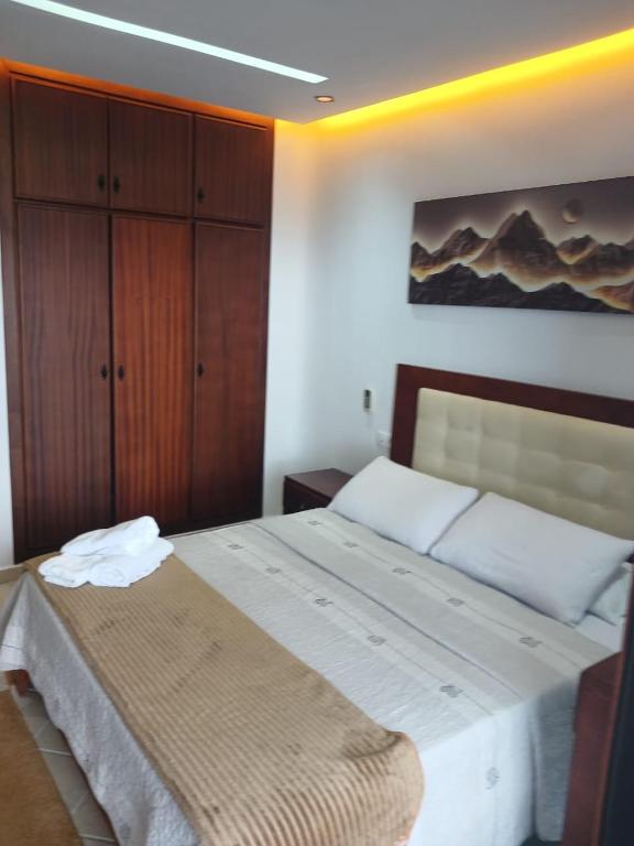 Adorable Studio, Cabo Negro