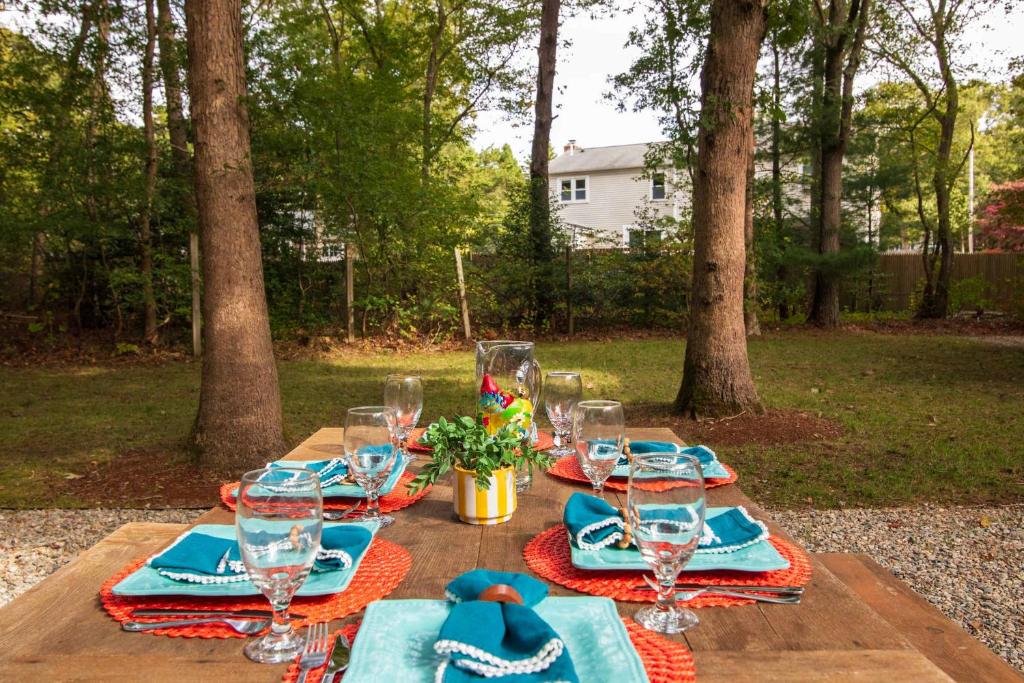 Relaxing Retreat just Minutes to Beach, Barnstable