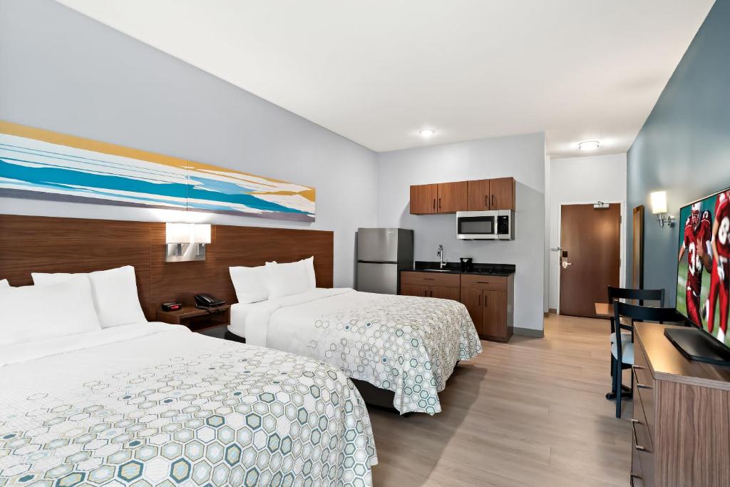 HomeTowne Studios by Red Roof East Lansing - Okemos, Okemos