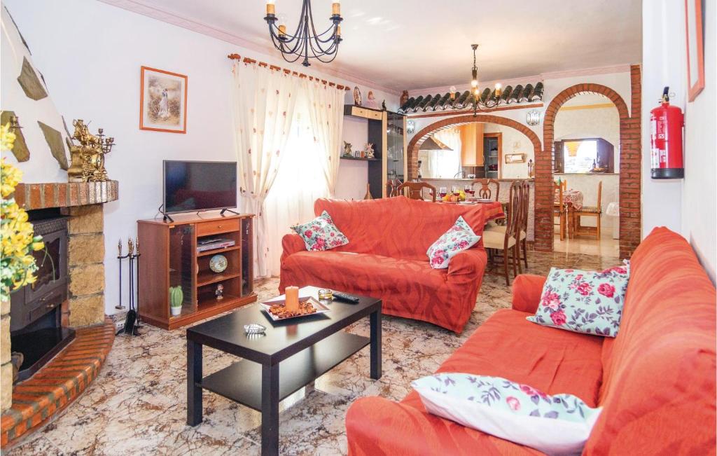 3 Bedroom Cozy Home In Torrox - 3