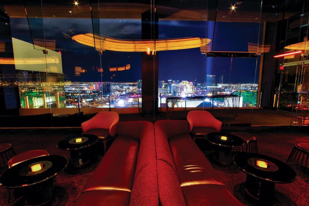 Bar/lounge