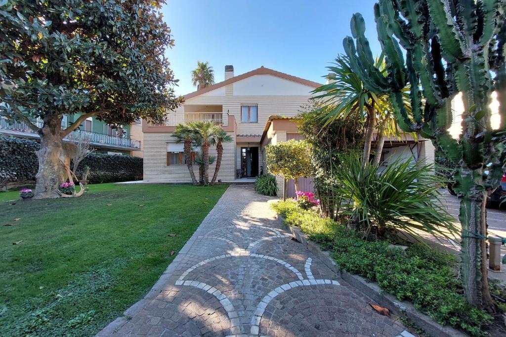 Villa Gisi Guest House - 1