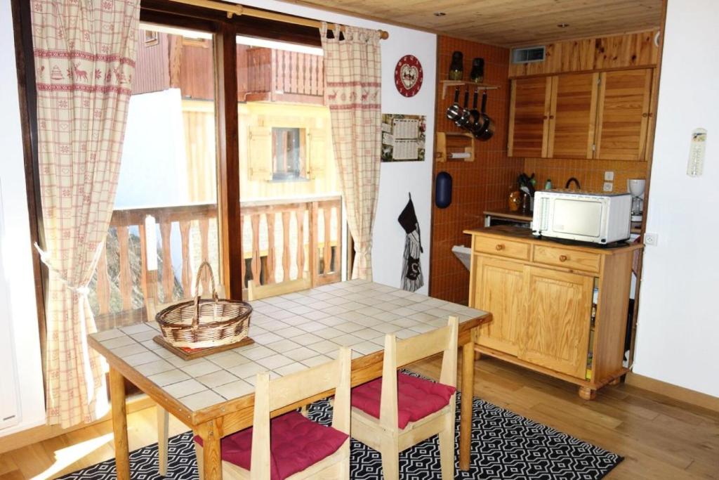 Résidence Lupins - APPARTEMENT ALPE D'HUEZ CENTRE STAITON MAE-2311, Huez