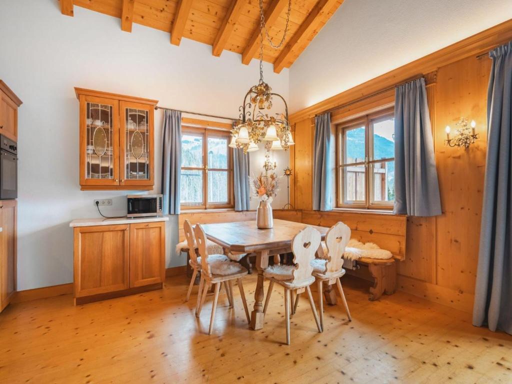 Chalet in Kitzbühel near Ski Lifts - 3