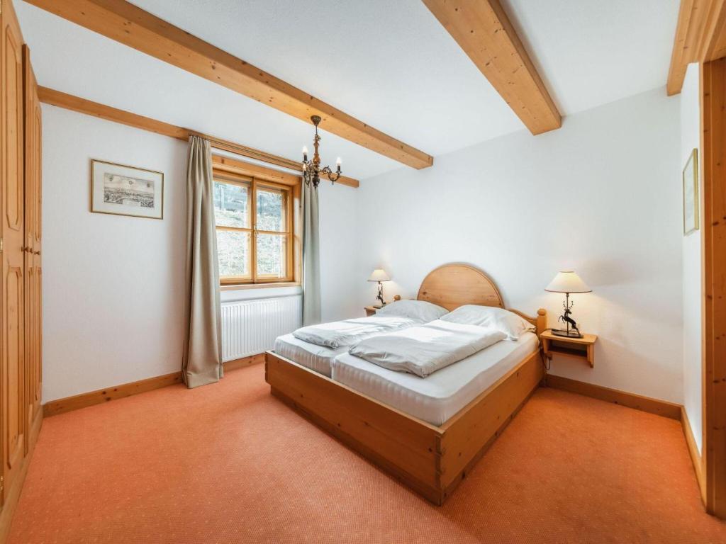 Chalet in Kitzbühel near Ski Lifts - 4