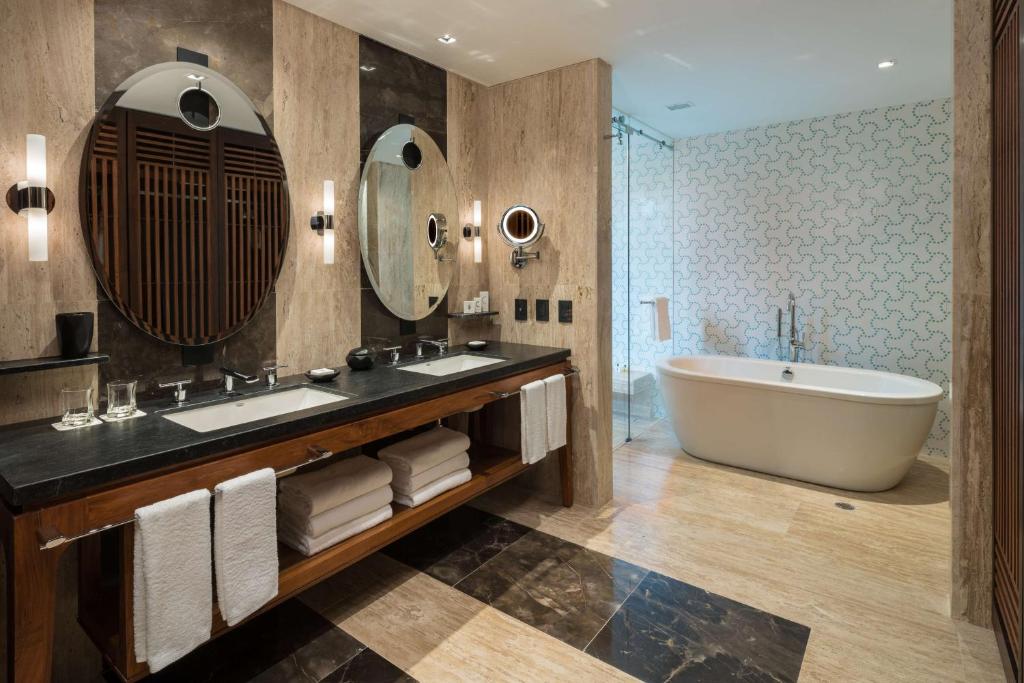 ハイアット セントリック プラヤ デル カルメン (Hyatt Centric Playa Del Carmen) バスルーム（客室）