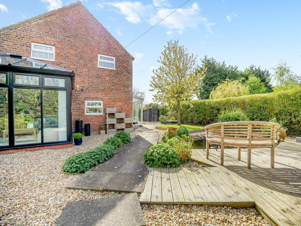 River Cottage, Stickney