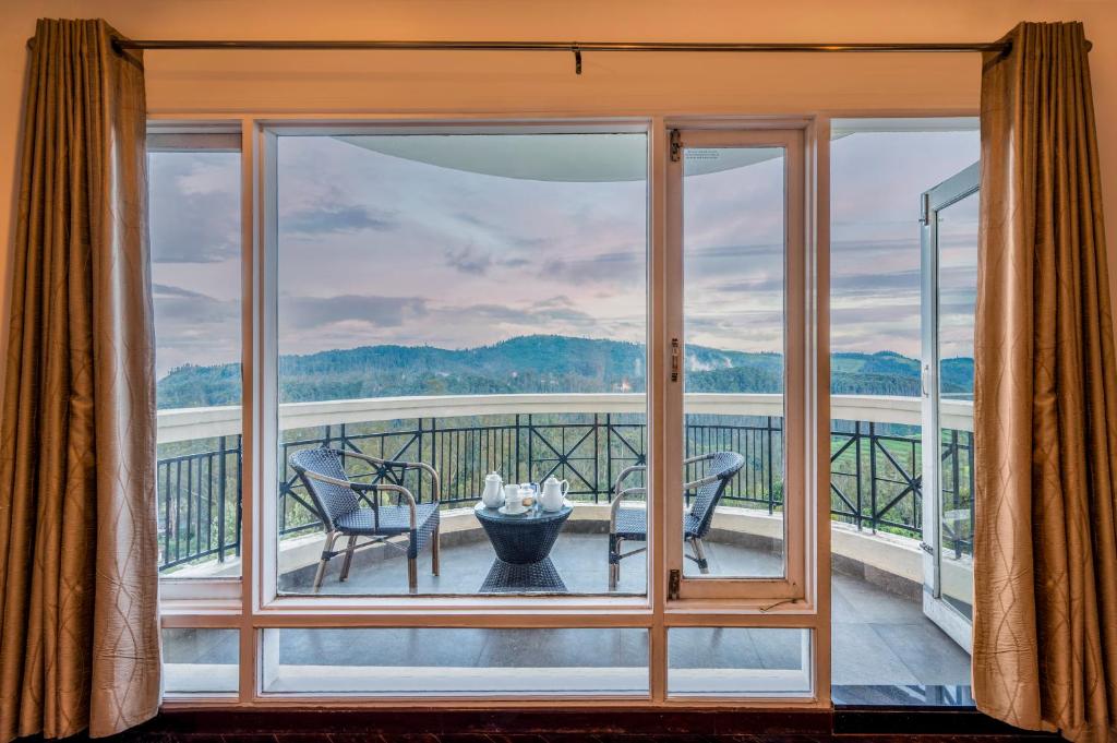 Sterling Ooty Fern Hill