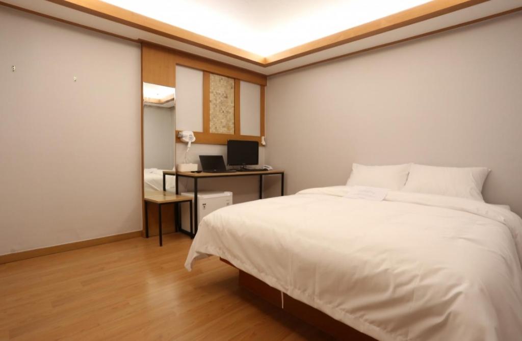 신림 유호텔 Seoul Sillim U Hotel – 고양이와 보드게임이 있는 힐링 숙소