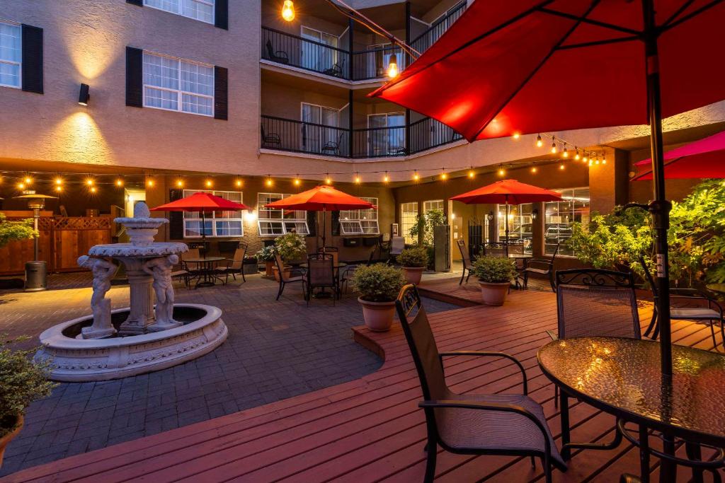 クオリティ イン ダウンタウン インナー ハーバー (Quality Inn Downtown Inner Harbour) 館内設備