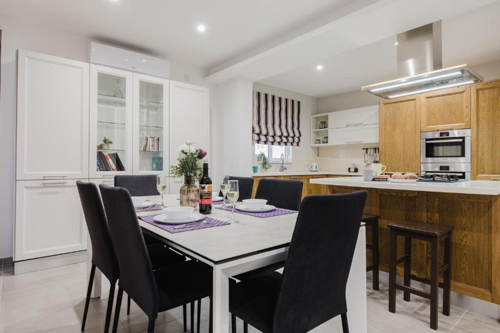 Ta Xbiex 3bed - Prime Location By Homely, Taʼ Xbiex