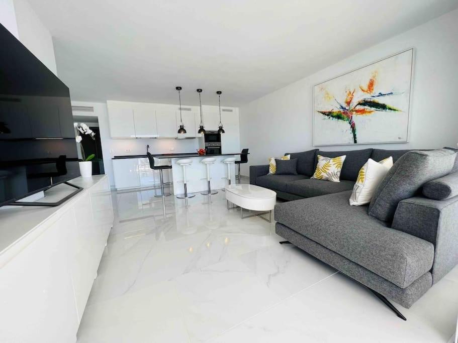 Modern, spacious 3 bedroom apartment with sea view - 5