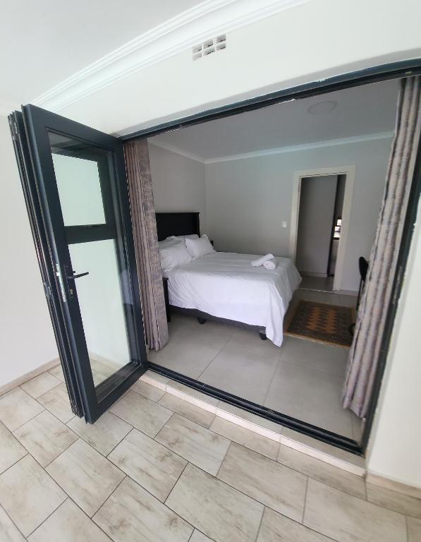 Limewood Pool view, Sandton