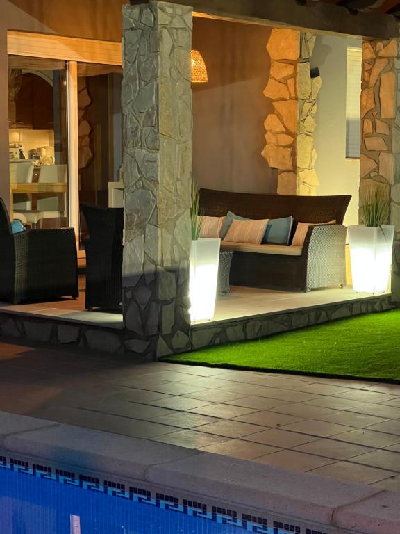 Casa en L Escala con piscina y WIFI free - 3