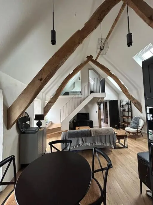 2 Cruck Cottage, Cowbridge、コウブリッジのホテル