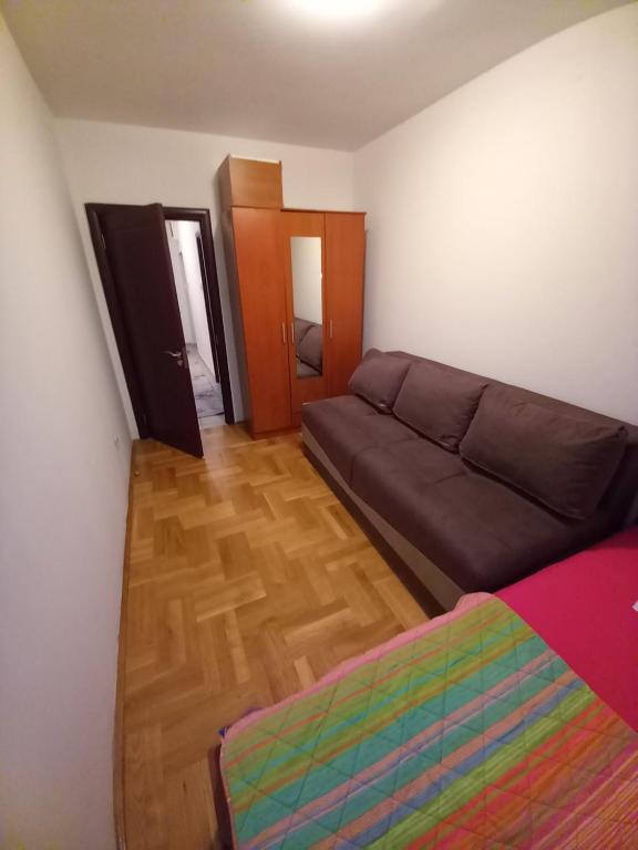 Apartment near hospital Podgorica - 5