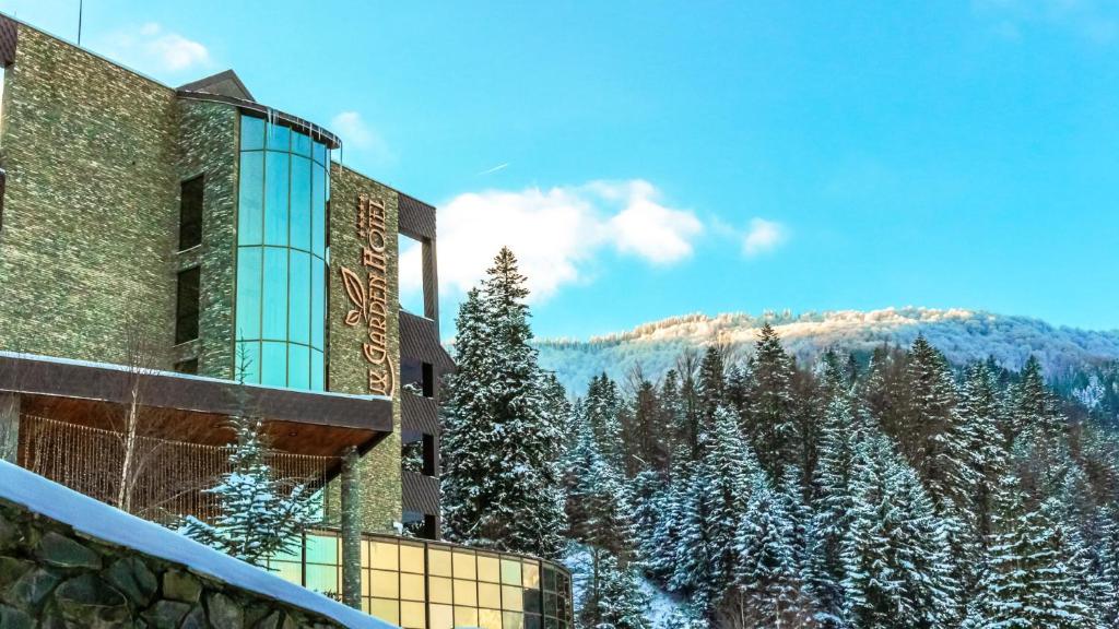 Lux Garden Hotel, Azuga | 2023 Updated Prices, Deals