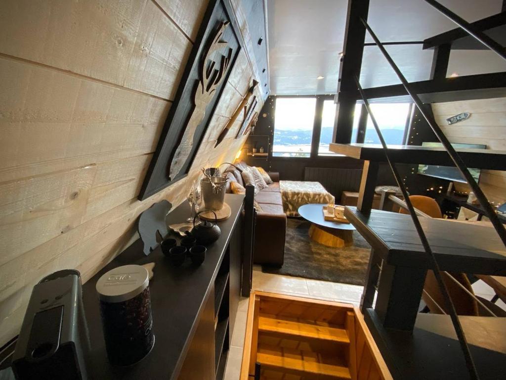 Chalet cozy avec jacuzzi et vue lac - 5