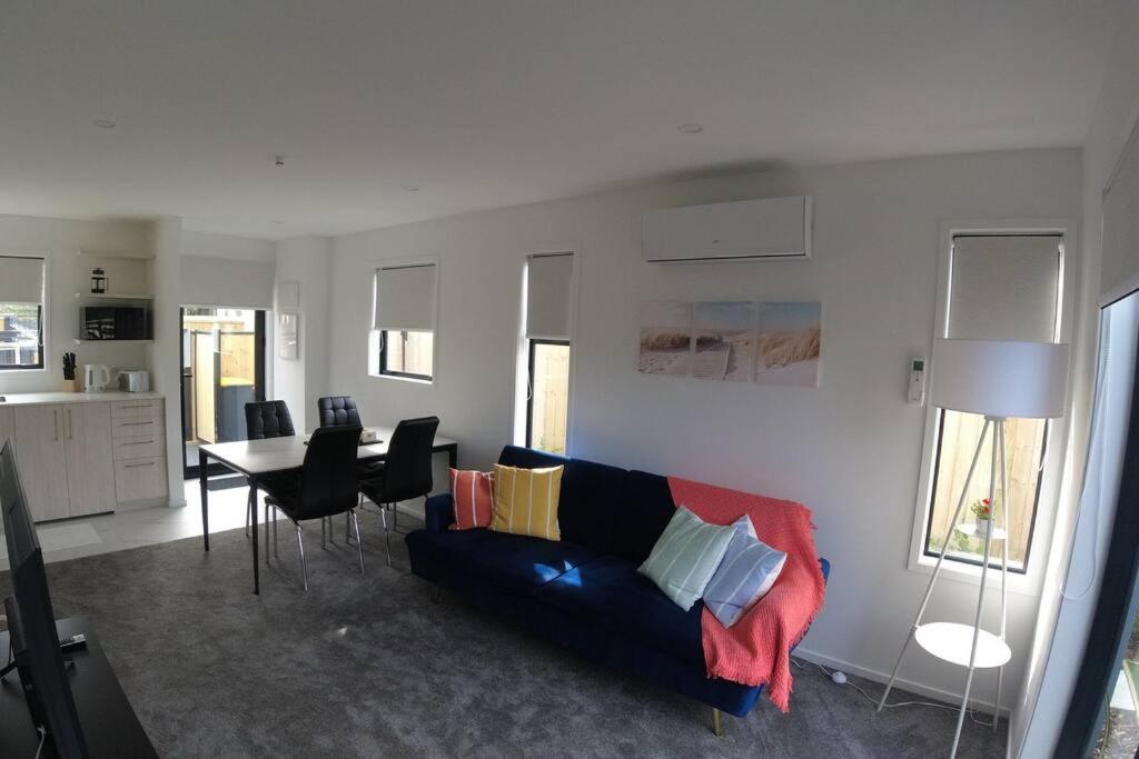 C-Side-R, Modern Beachfront Living, Christchurch