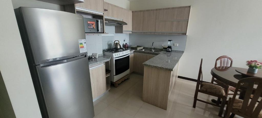 Elegante y Comodo Departamento Amoblado - 3