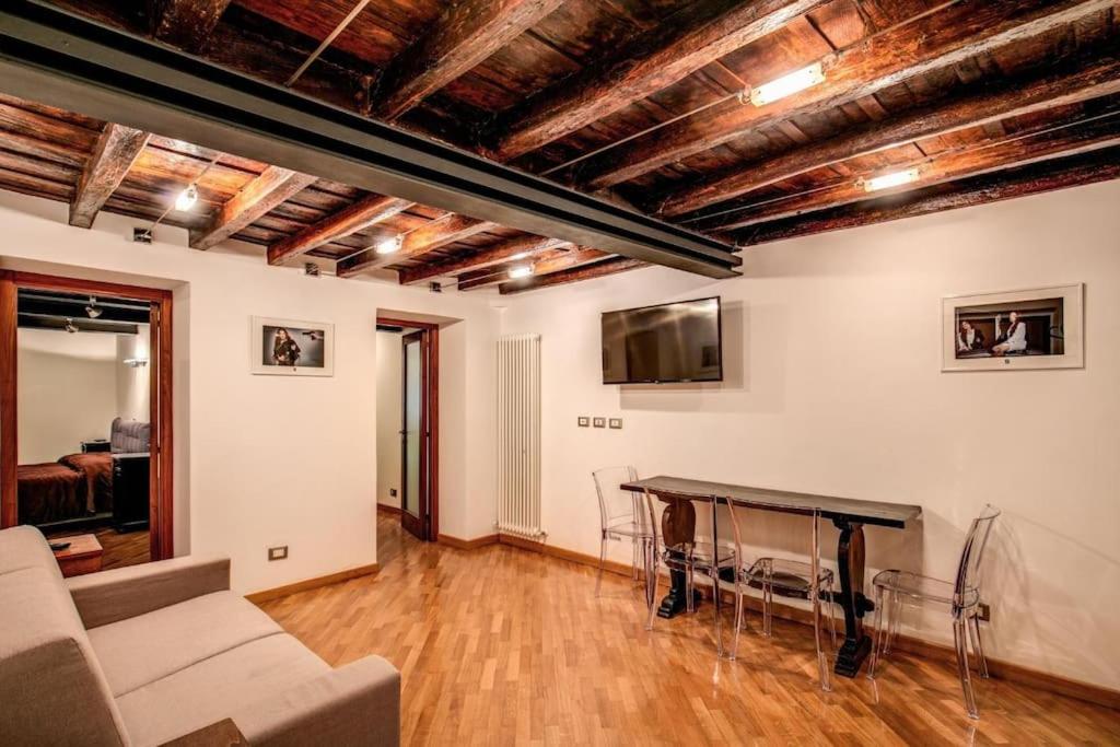 Colosseum House Rome, Roma