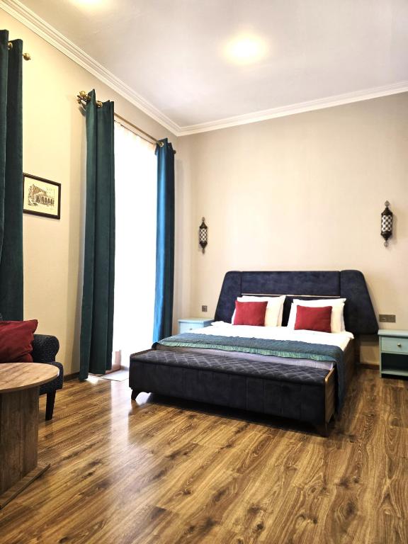 Sahil İnn Hotel Formula 1 view, Baku