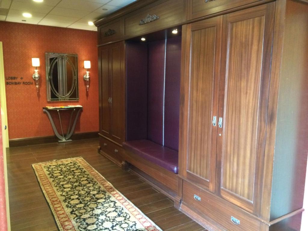 Chestnut Hill Hotel photo