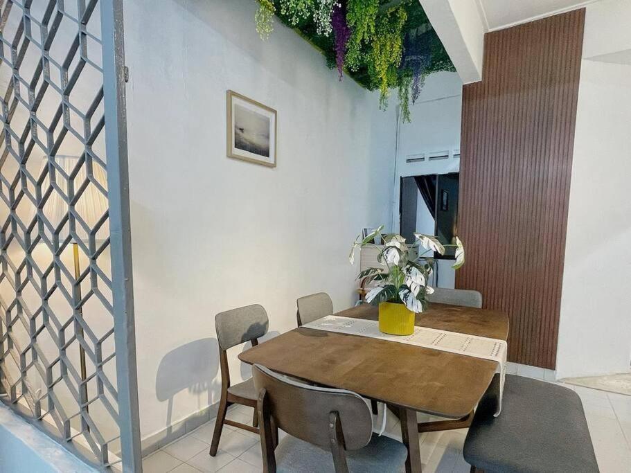 [3R2B] Tranquil Getaway in Kulai
