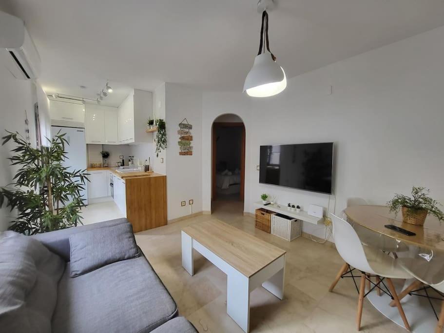 Apartamento Moderno cerca del Mar-Playa y Centro a 2 min - 1