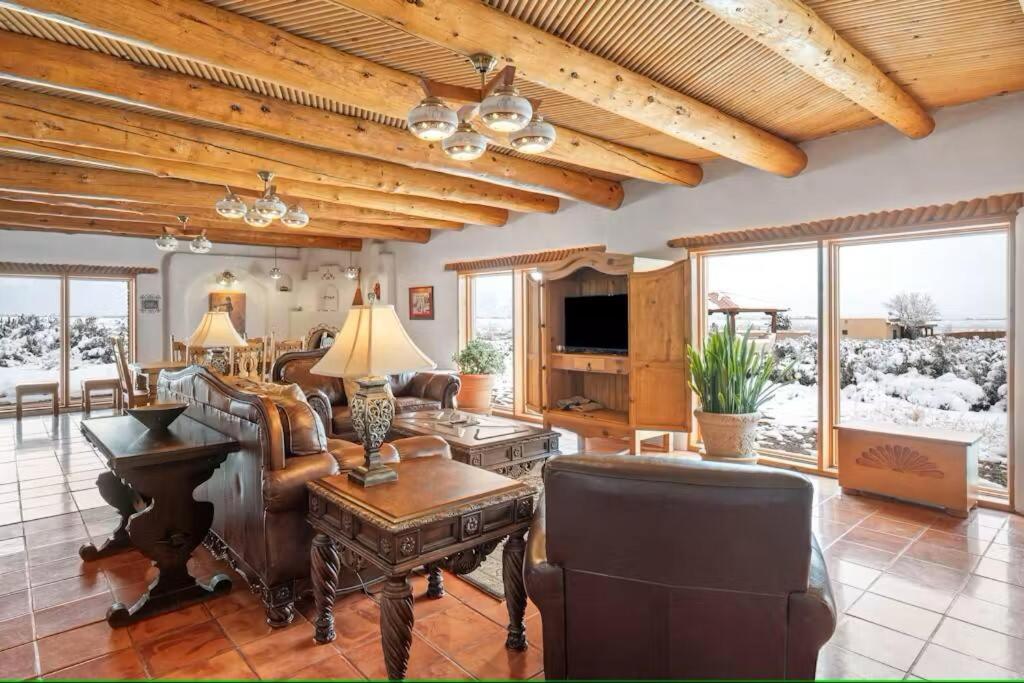 Taos Views Forever, El Prado