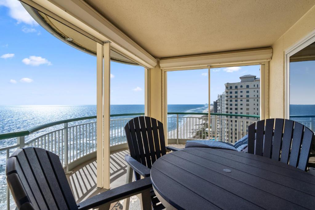 Beach Colony West Unit PH2C, Pensacola