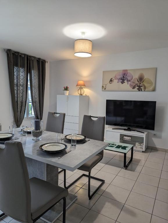 Chic appartement à 5 minutes de bus de Disneyland - 1