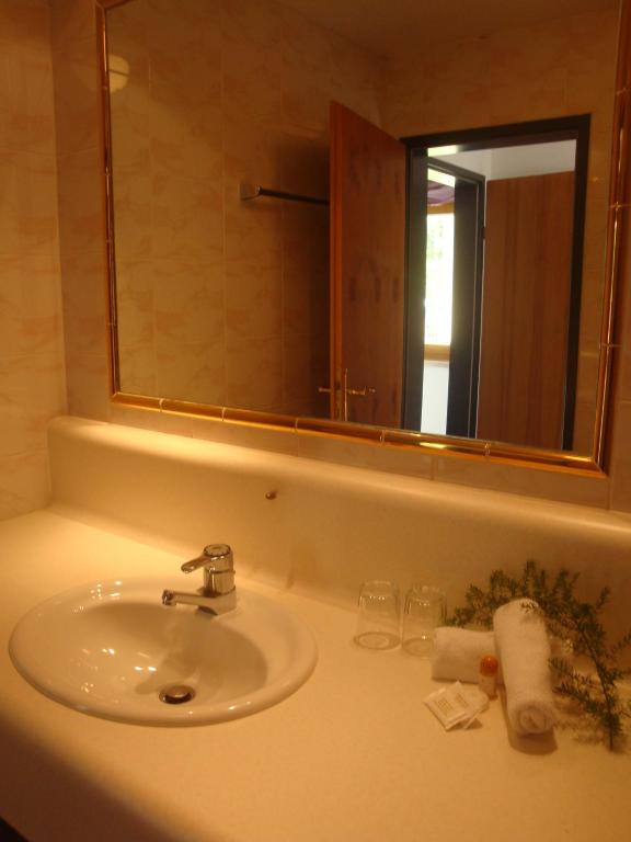 Hotel White Mountain - 5