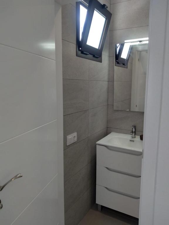 Yumbo Rainbow Homes C - 3
